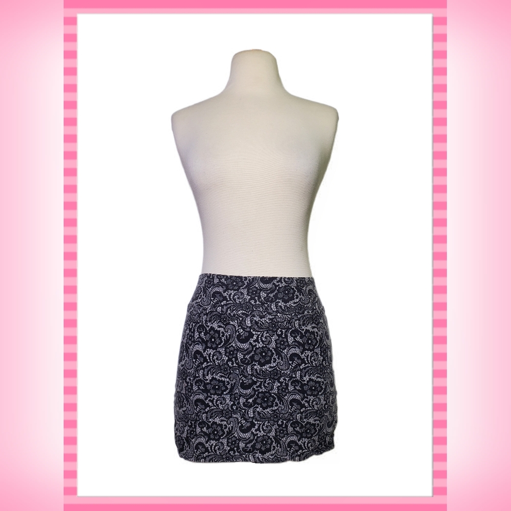 Paisley Pencil Skirt by Feathers Women Black Fitted High Waist Large Mini Skirt